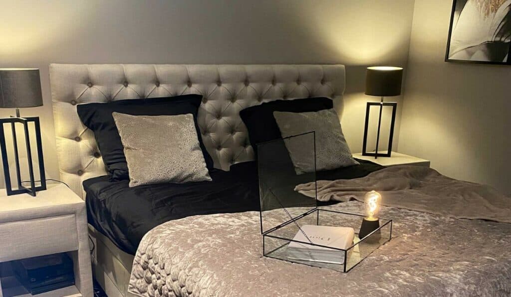 Behangen voor een Romantische en Hotel Chique Slaapkamer